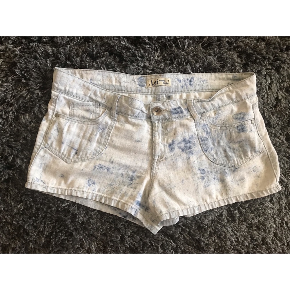 l.e.i Stonewash Jean Shorts